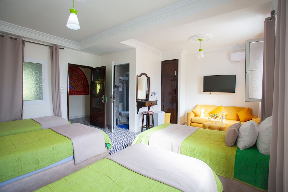 HOTEL MAMORA 13/72