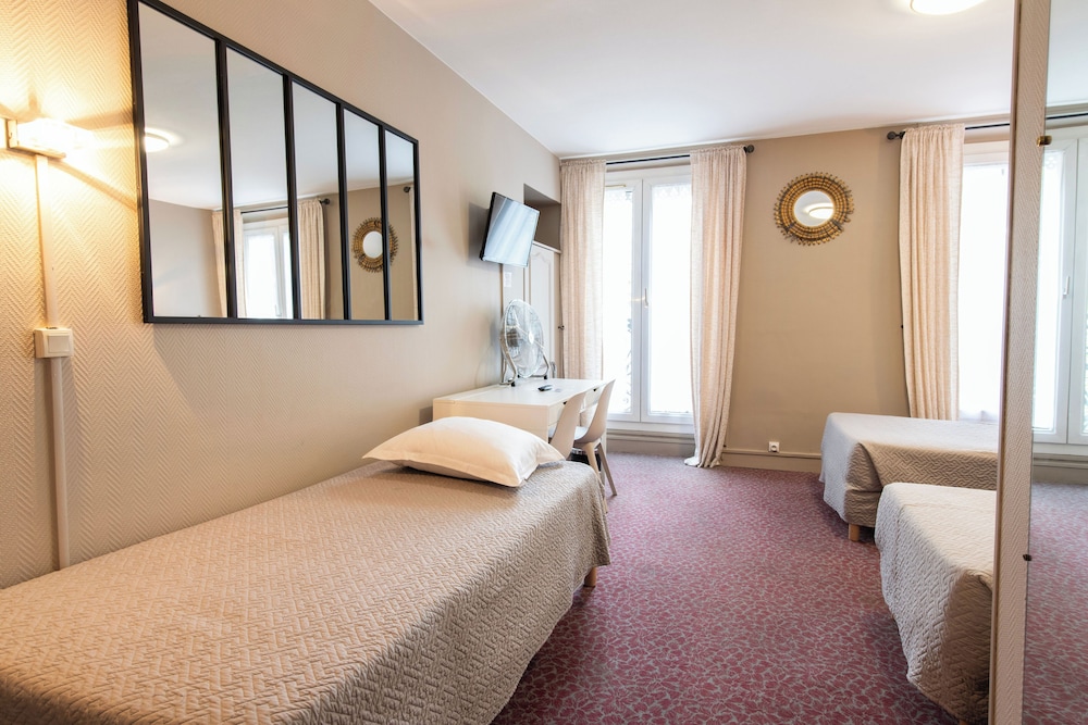 ROOM, TRIPLE