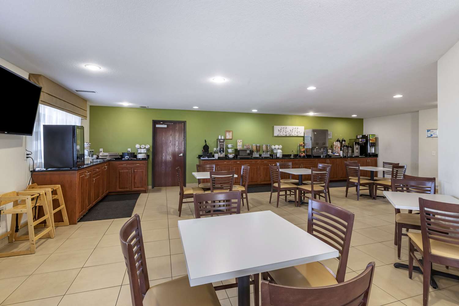 Sleep Inn & Suites Pleasant Hill - Des Moines 32/37