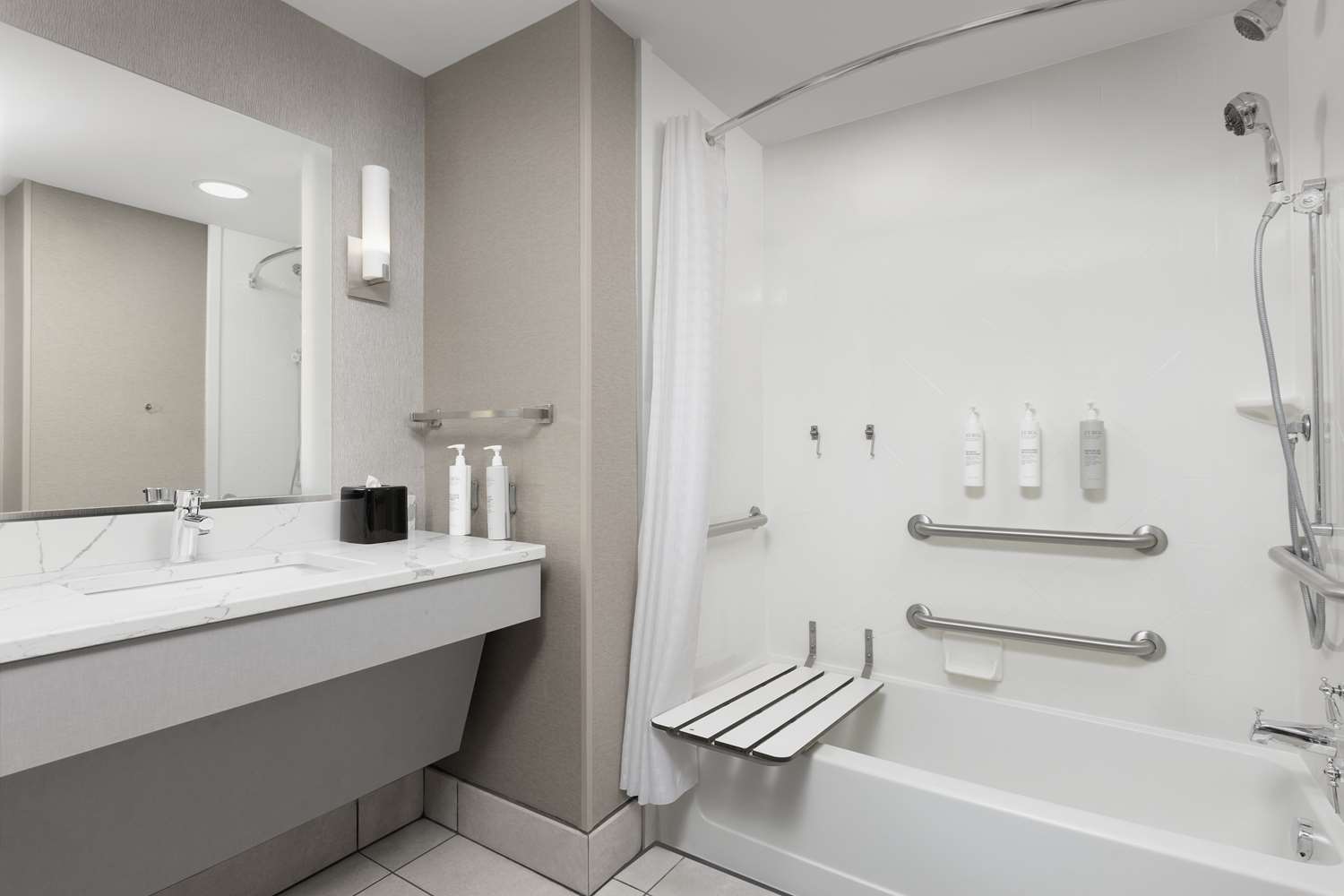 Suite, King Bed, Accessible, Homewood Suites by Hilton York 5/5