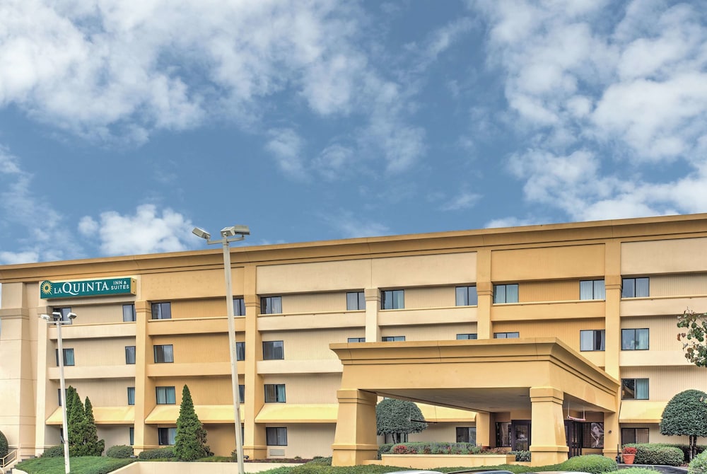 La Quinta Inn & Suites by Wyndham Atlanta Roswell 4/47