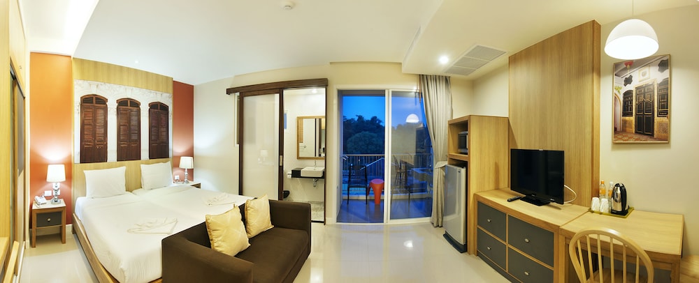 Ratana Apart-Hotel at Rassada 46/68