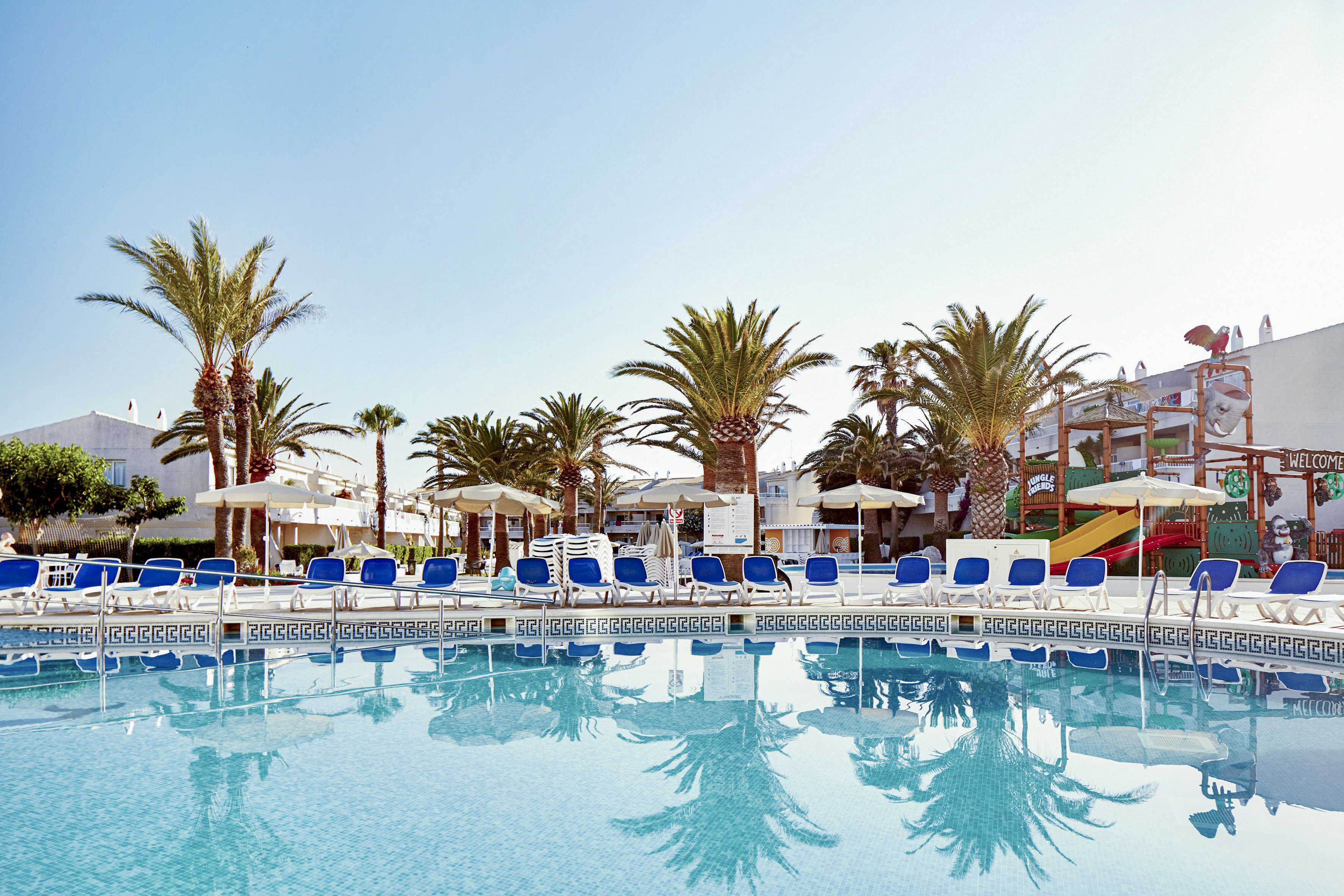 Los Delfines Hotel 29/40