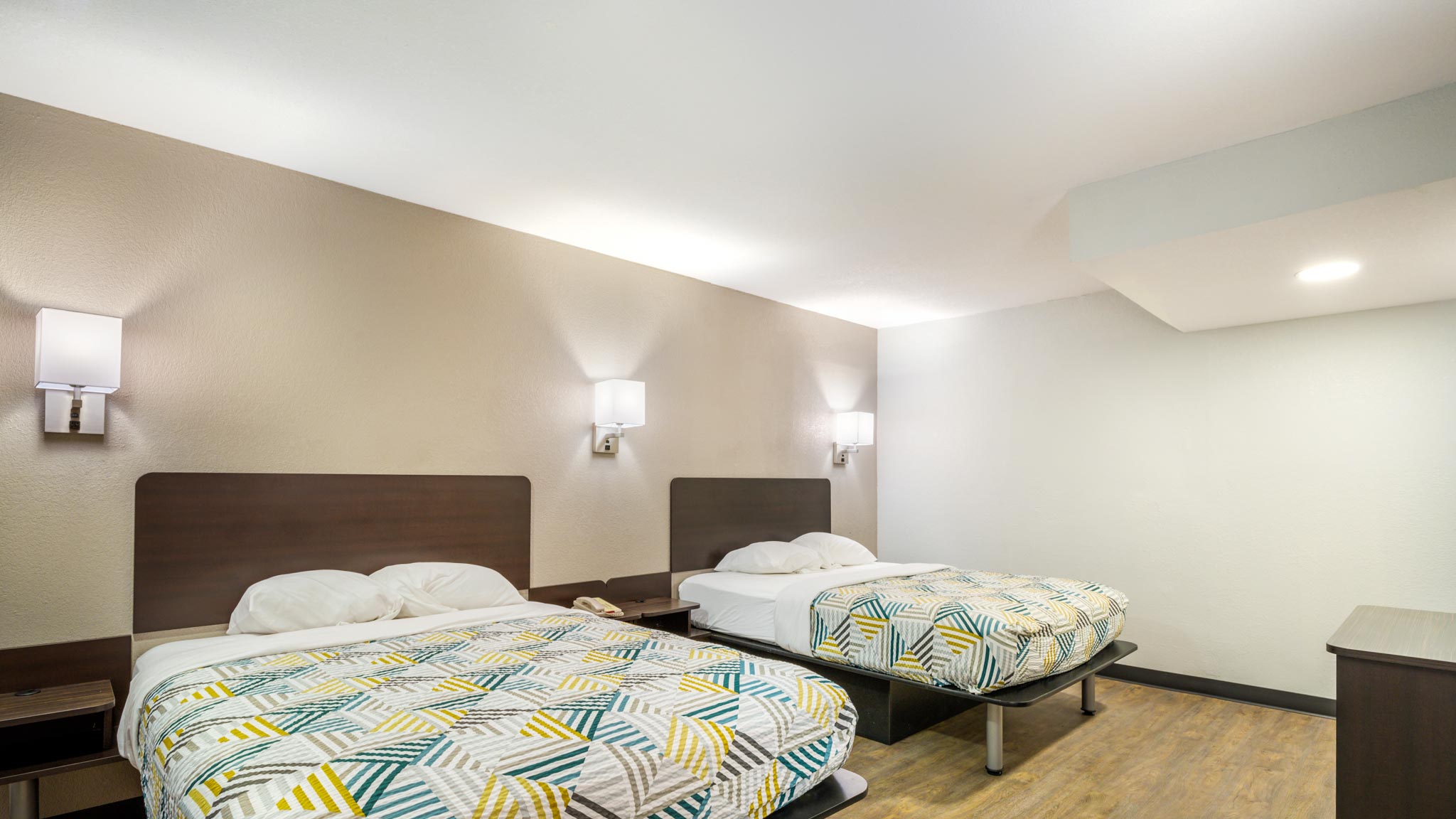 2 Full Beds