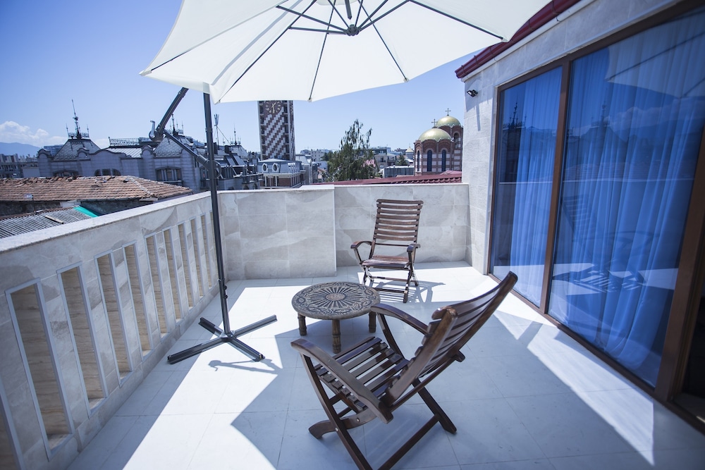 Hotel N16 28/48