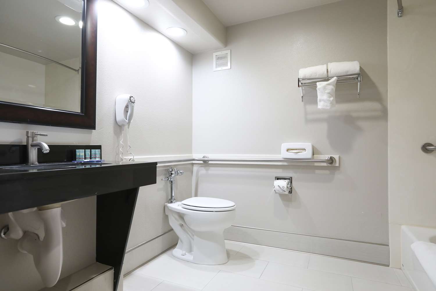 Best Western Lanai Garden Inn & Suites 38/38