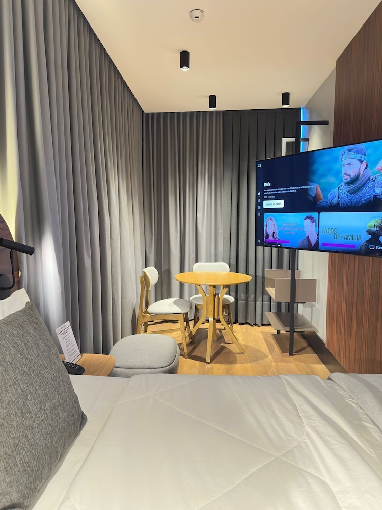 ZALLON HOTEL EXECUTIVE 21/53