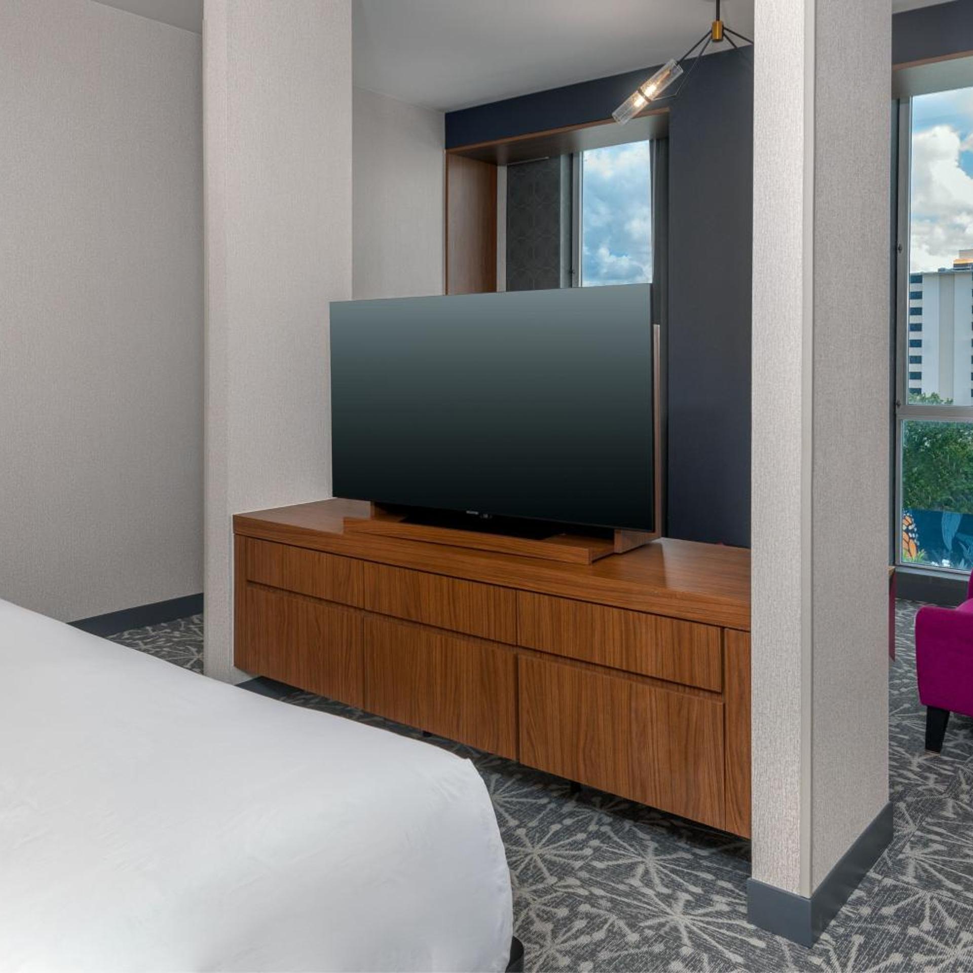 Savvy, Suite, King Bed