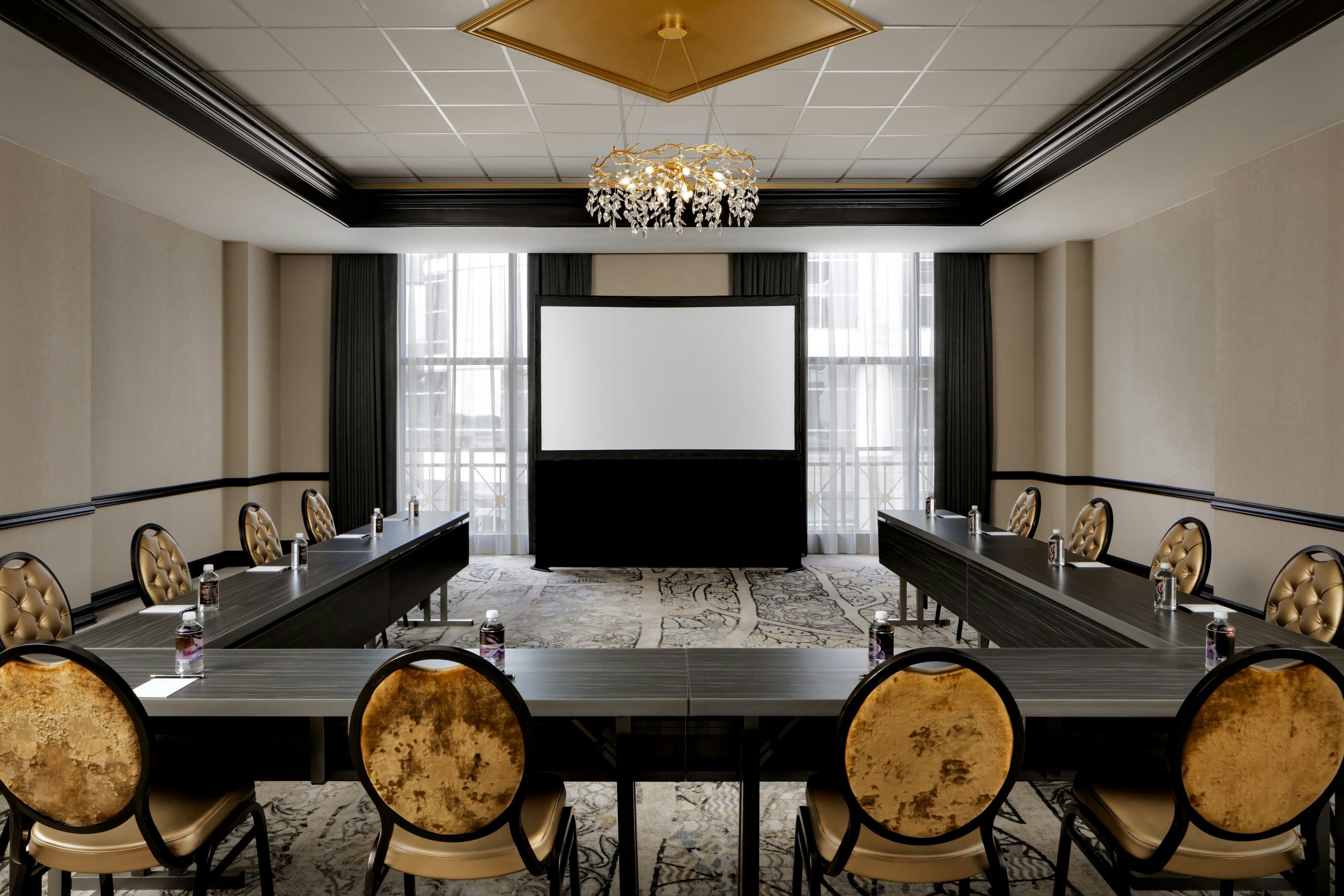 Grand Bohemian Hotel Orlando Autograph Collection 31/34
