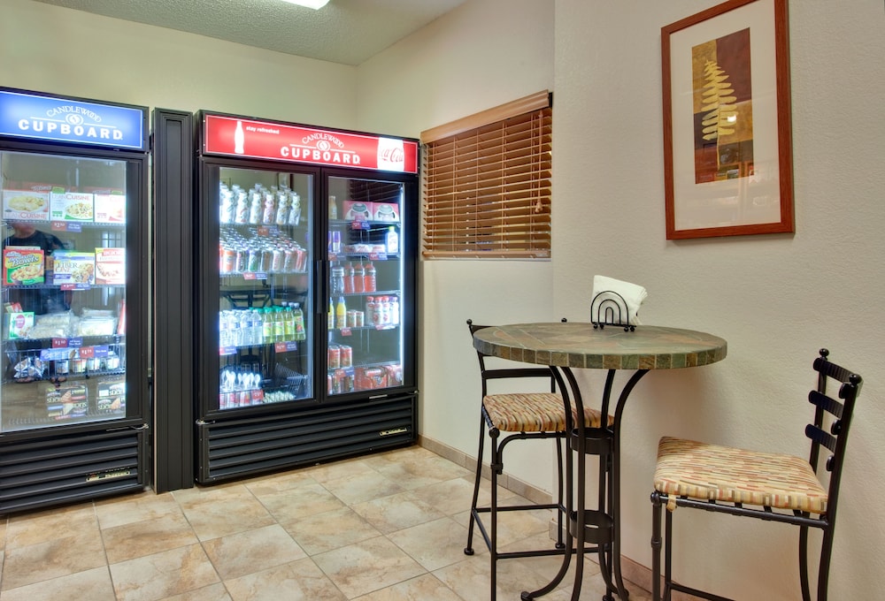 Candlewood Suites Nogales 48/64
