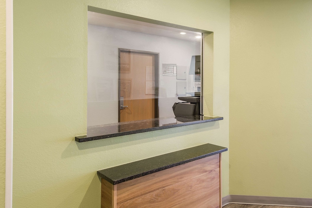 WoodSpring Suites Houston La Porte 5/33