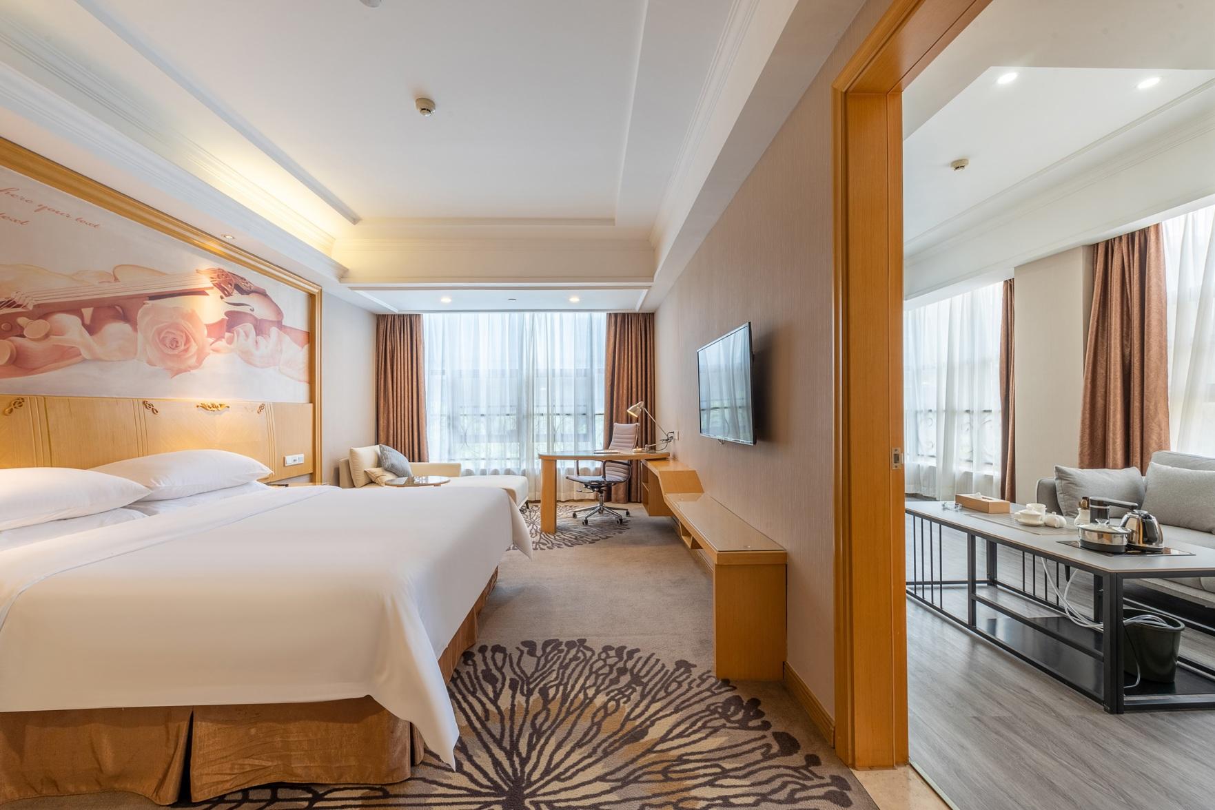 Vienna Hotel(Guangzhou North Railway Station Huaguoshan Subway Station Store) 19/45