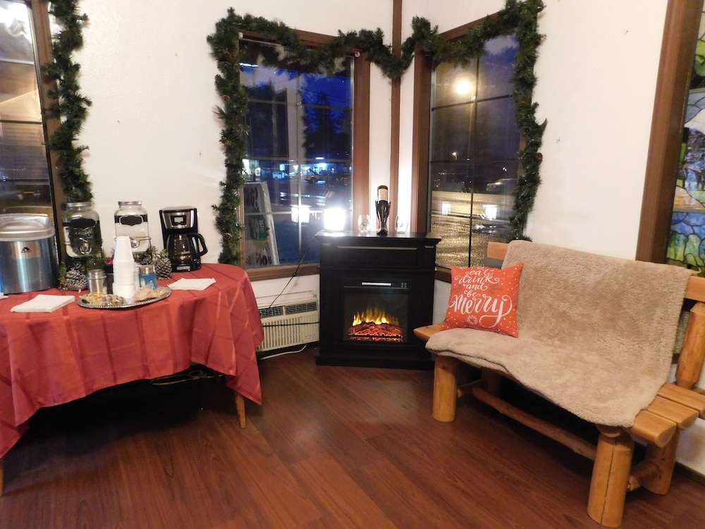 Packwood Inn 42/56