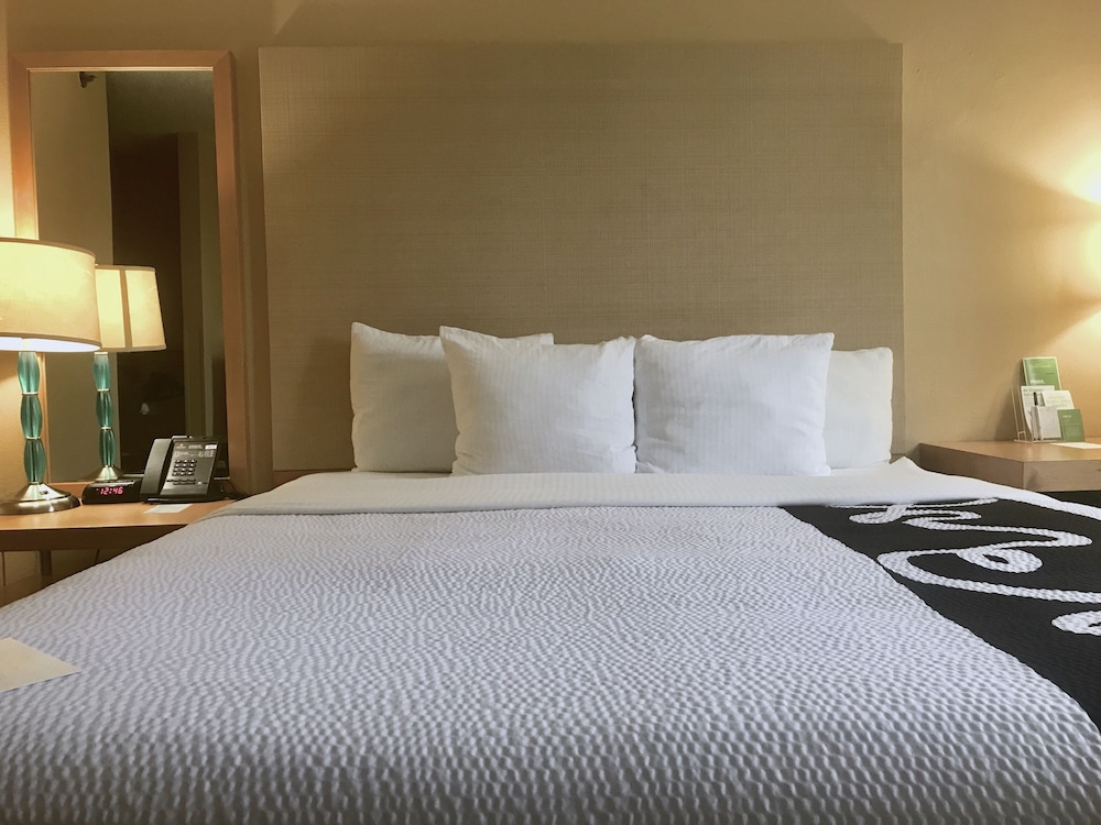 La Quinta Inn Suites By Wyndham West Palm Beach Airport 24/50
