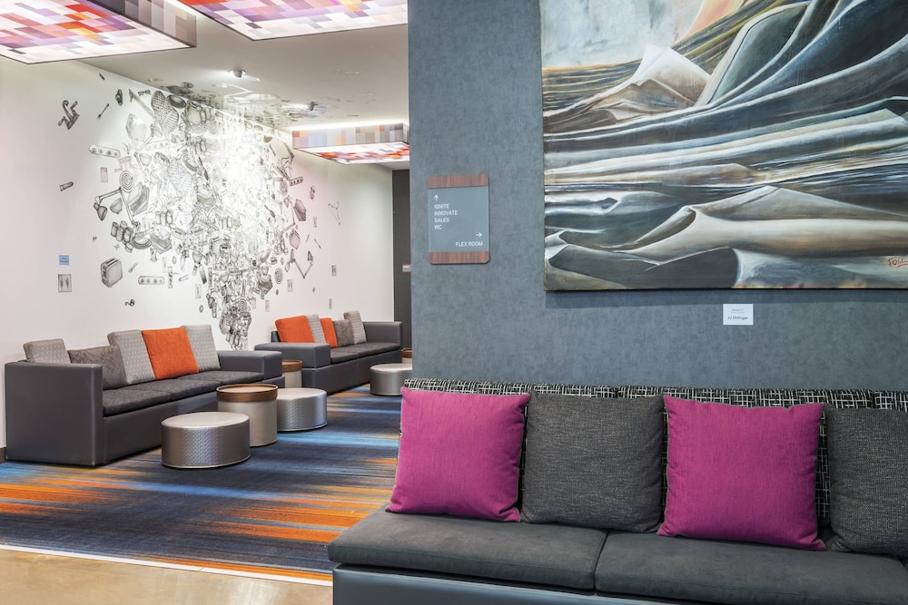 Aloft Greenville Downtown 24/50