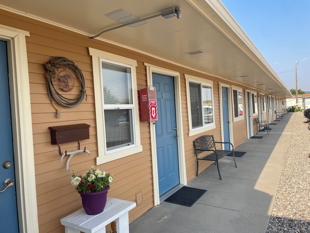 El Rancho Motel 4/51