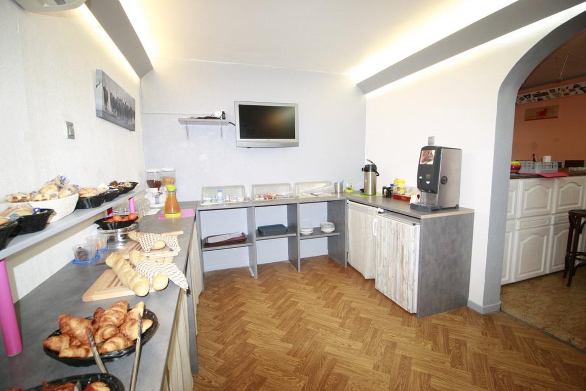 Hotel Azur 4/8