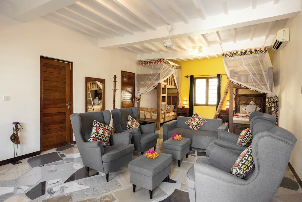 Paradise Beach Resort 28/50