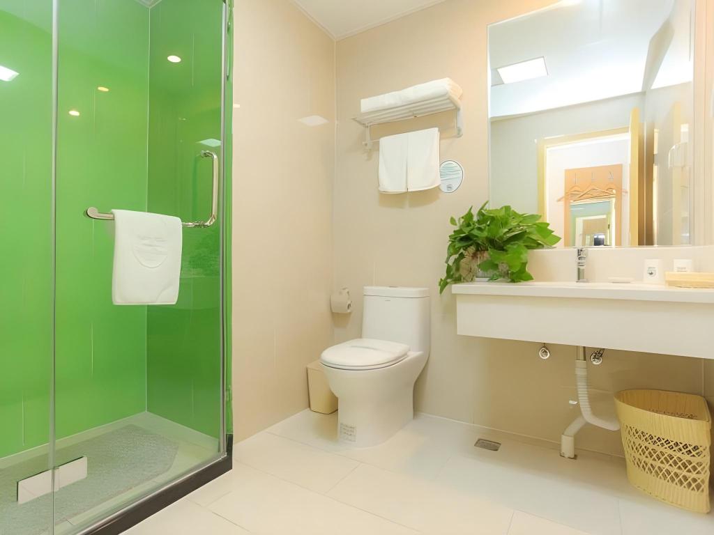 Greentree Inn Jiangsu Suqian Sucheng District Weishanhu Road Business Hotel 11/12