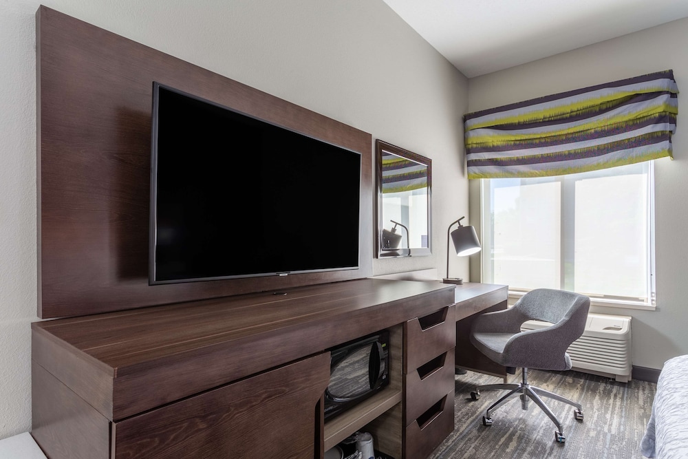 Hampton Inn Sioux Falls 47/52