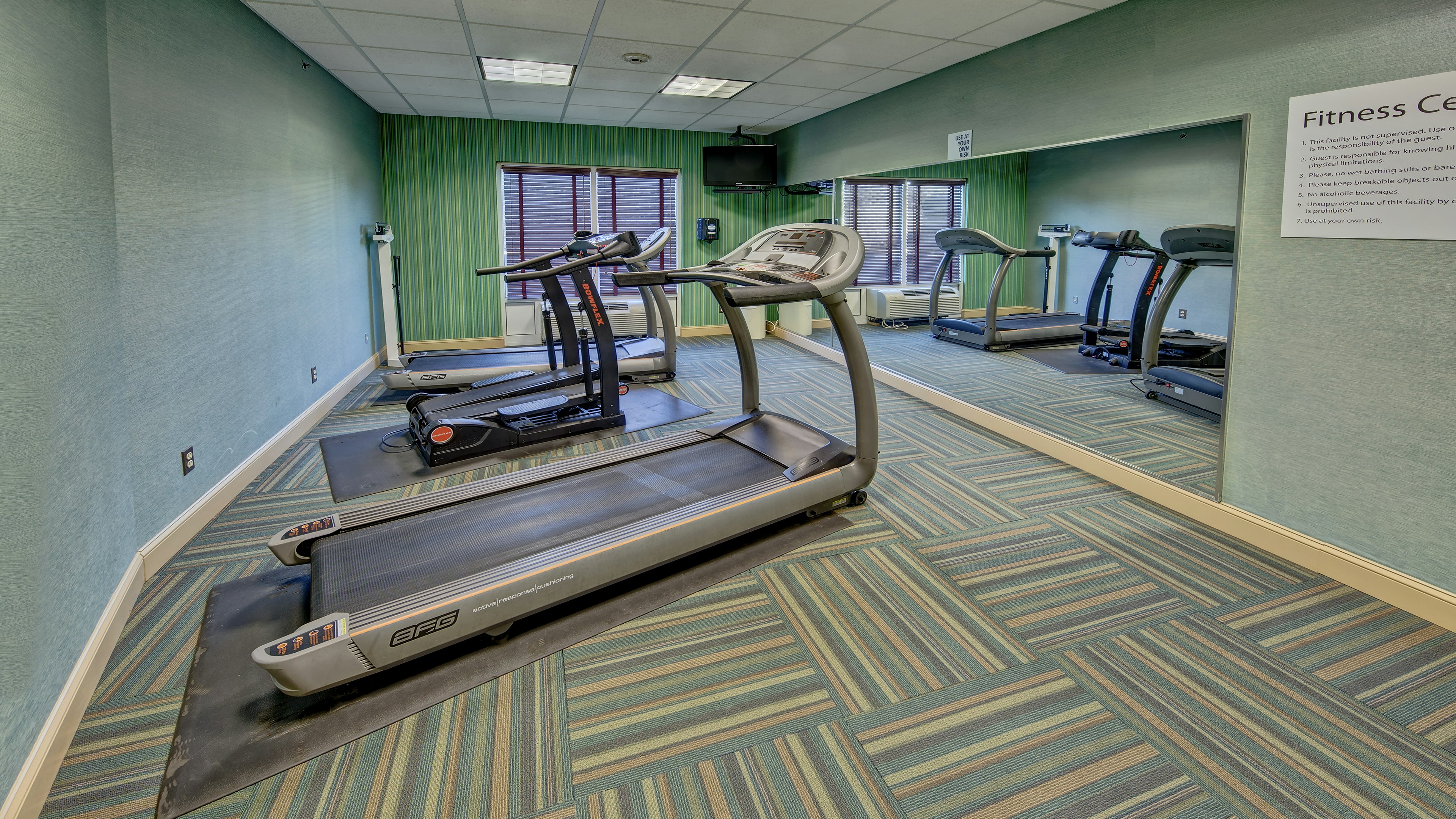 Holiday Inn Express Hotel And Suites London 19/27