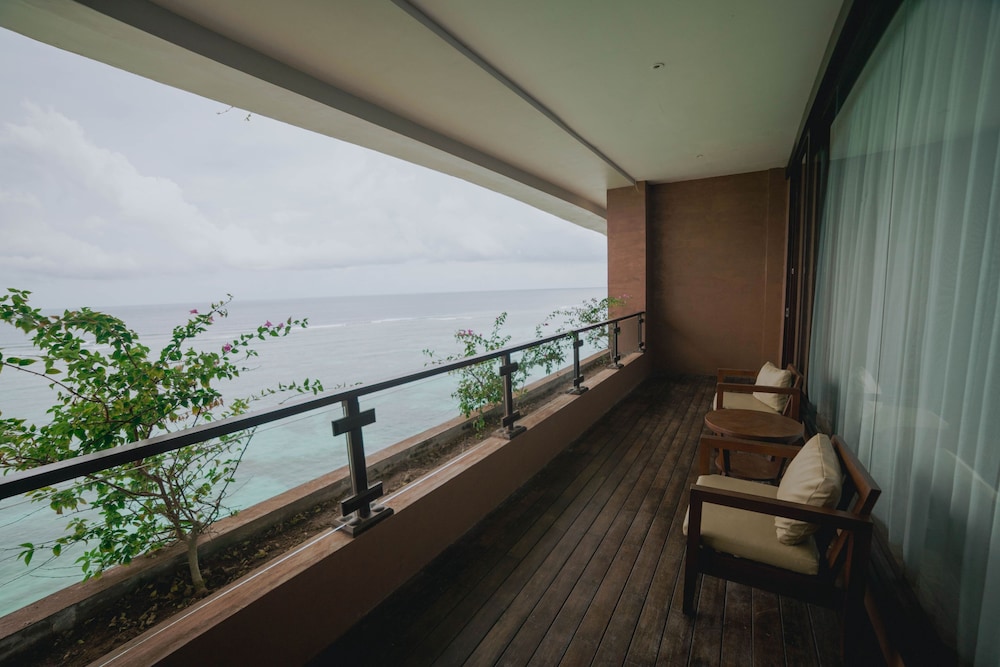 Ulu Segara Luxury Suites Villas 18/50