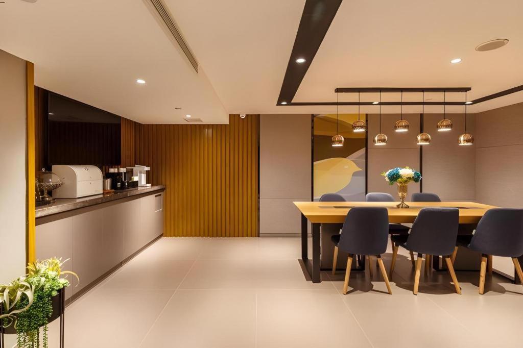 Homeinn Selected Hotel (Guangzhou Zhujiang New Town Wuyangcun Subway Station) 9/45