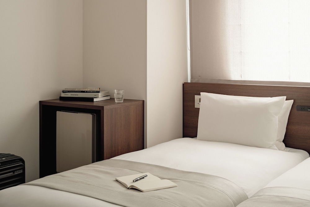 DELUXE, TWIN BEDS