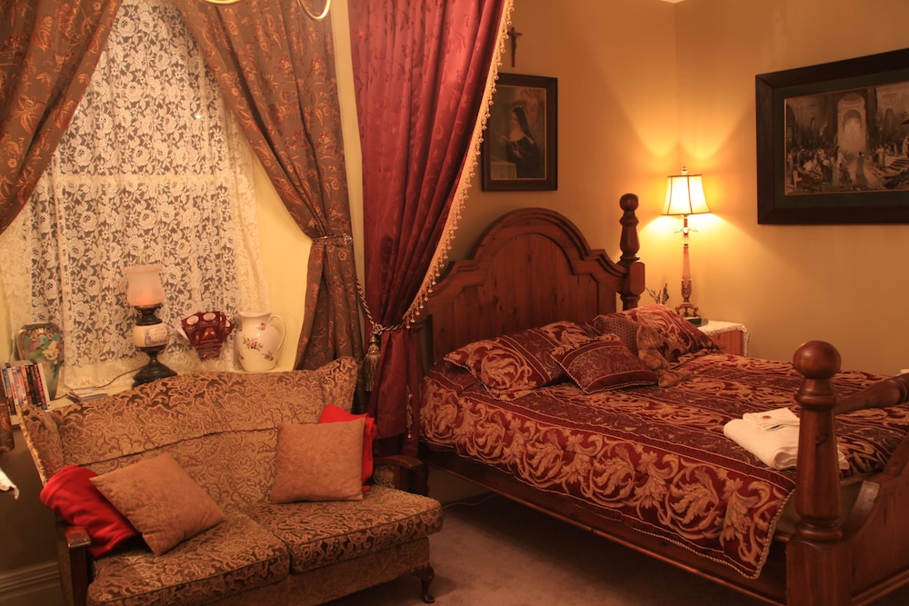 BLAKES MANOR DELORAINE 46/69