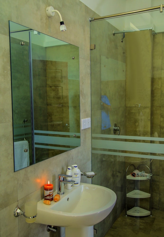 Christima Residence 49/50