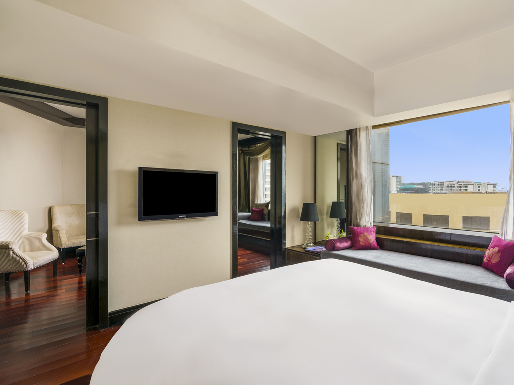 Club, Suite