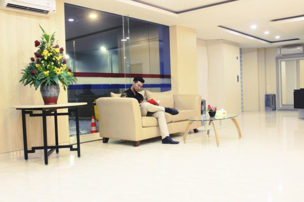 C Hotel Cirebon 12/16