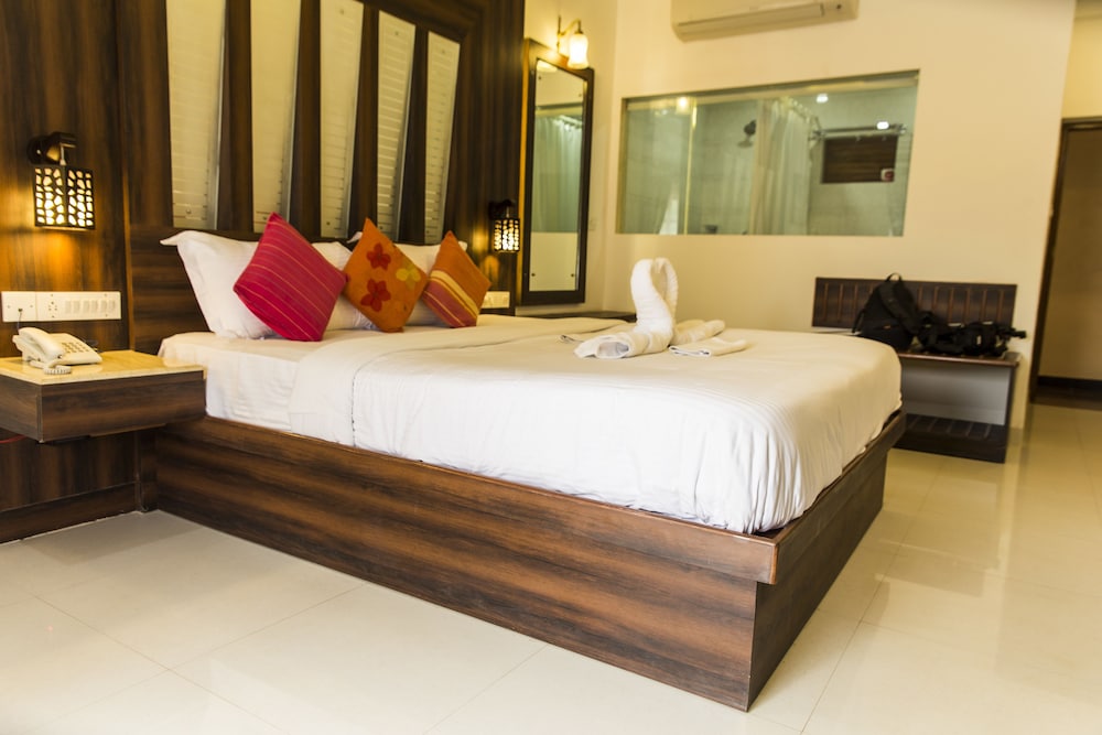 SHIKARA BEACH RESORT 11/41