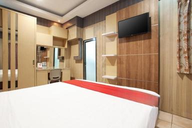 جناح جونيور، OYO 164 Ang's Residence 2/2