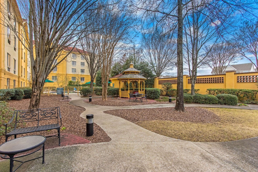 La Quinta Inn & Suites by Wyndham Birmingham Homewood 7/59