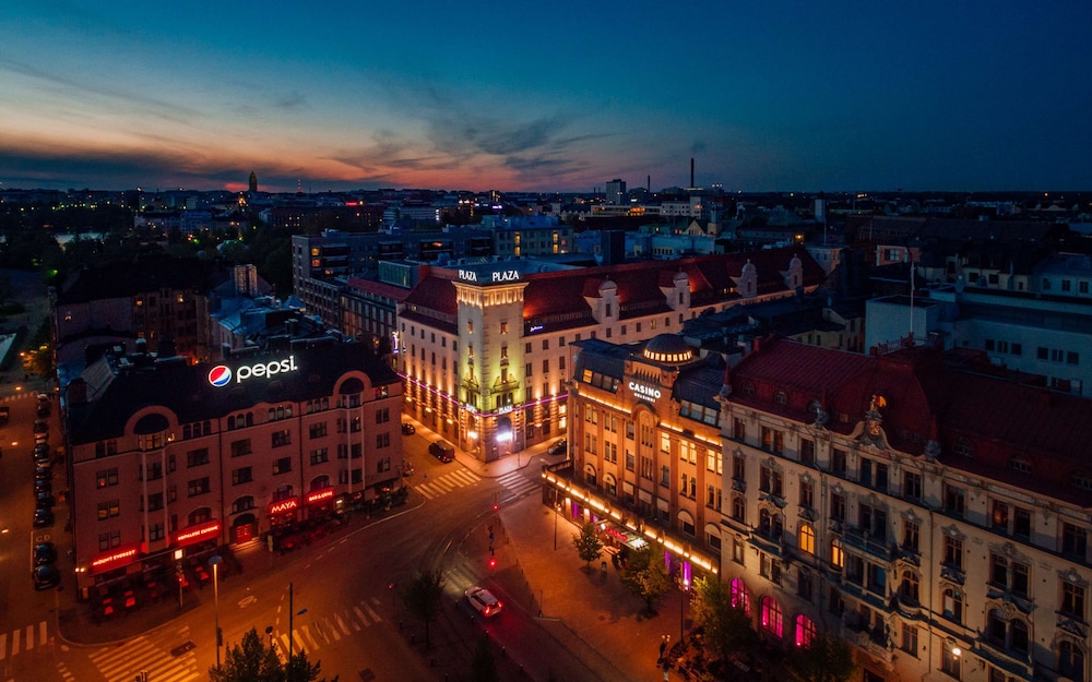 Radisson Blu Plaza Helsinki in HELSINKI