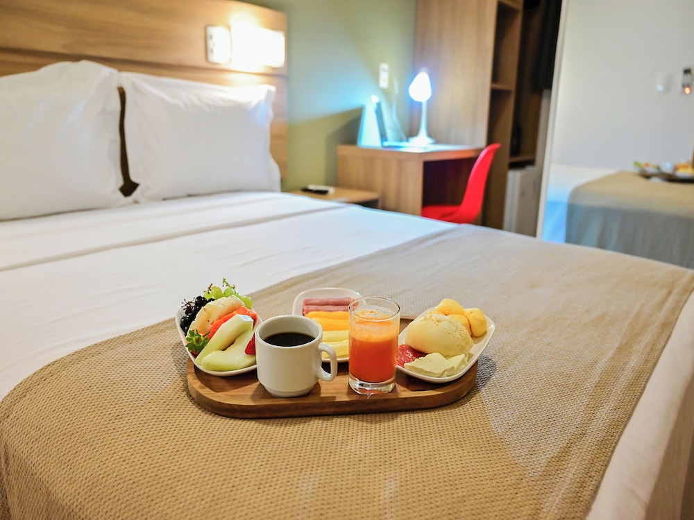 Bristol Marambaia Hotel 36/40