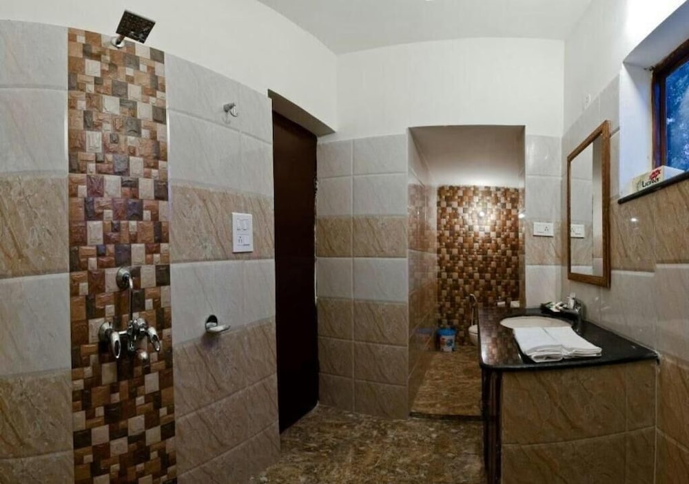 Lohana Village Resort 50/50