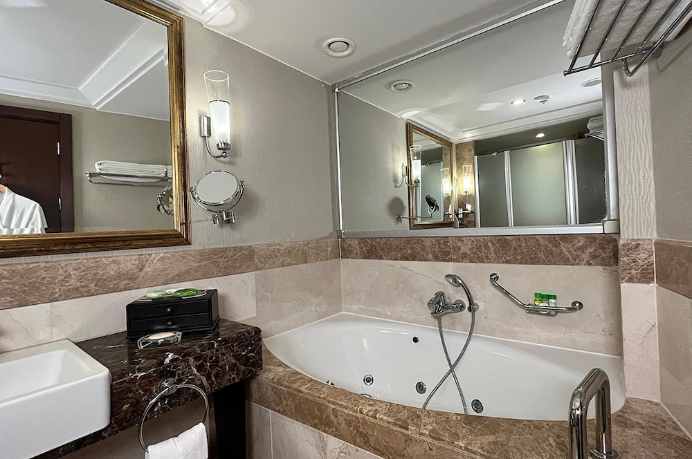 Calista Luxury Resort 75/76
