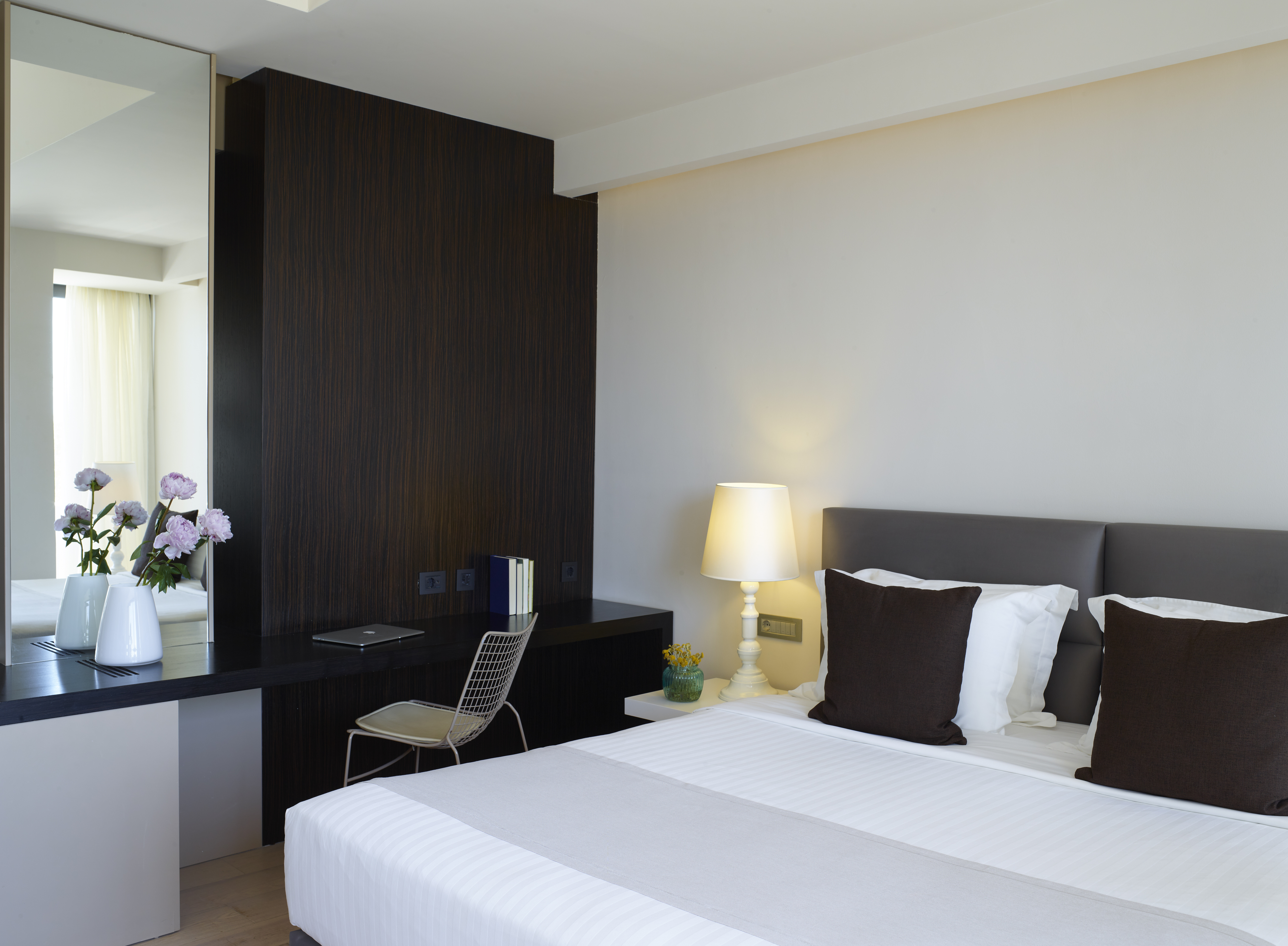 SUITE, SIDE SEA VIEW