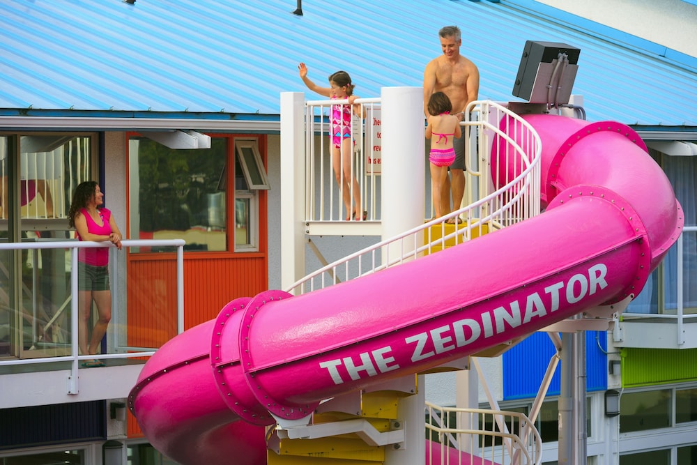 Hotel Zed Victoria 30/64