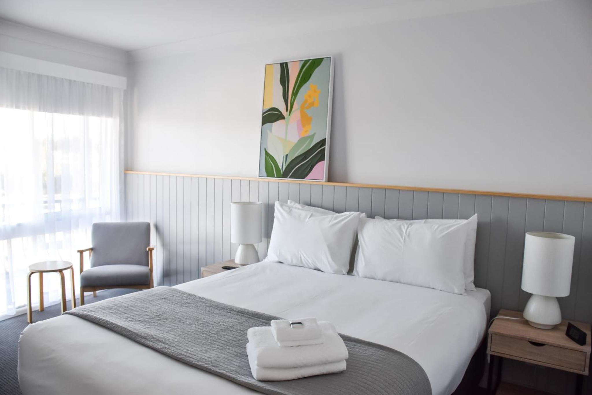 Room, Queen Bed