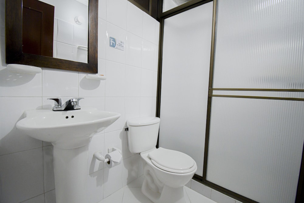 Hotel Toledo Plaza 48/49