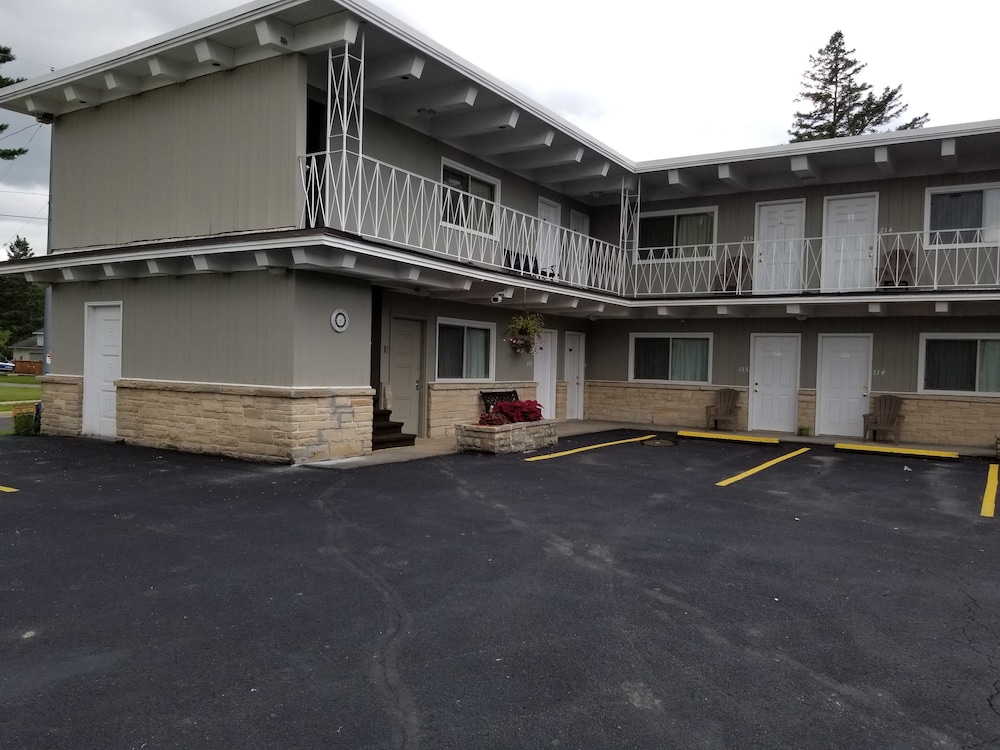 Hillcrest Motel 5/28