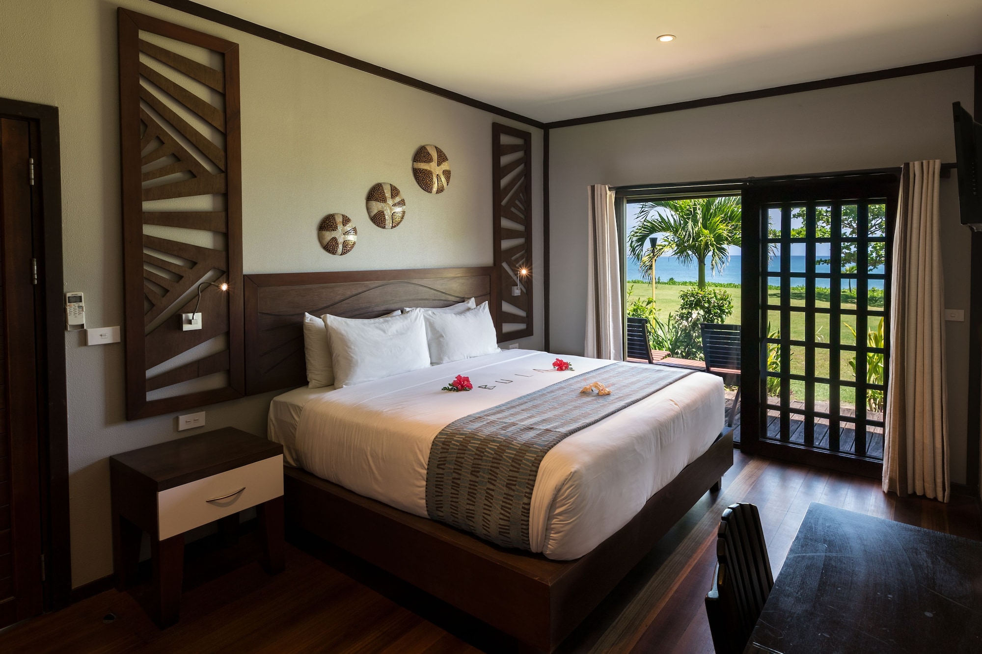 Bure, King Bed, Beach Front