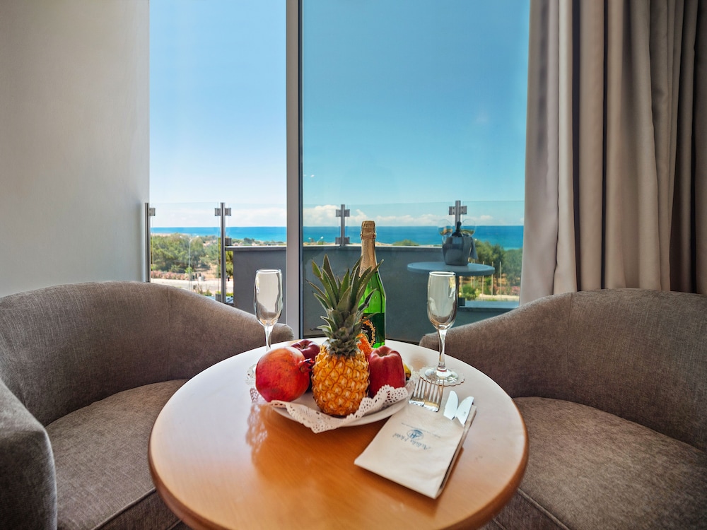 Avlida Hotel 57/72