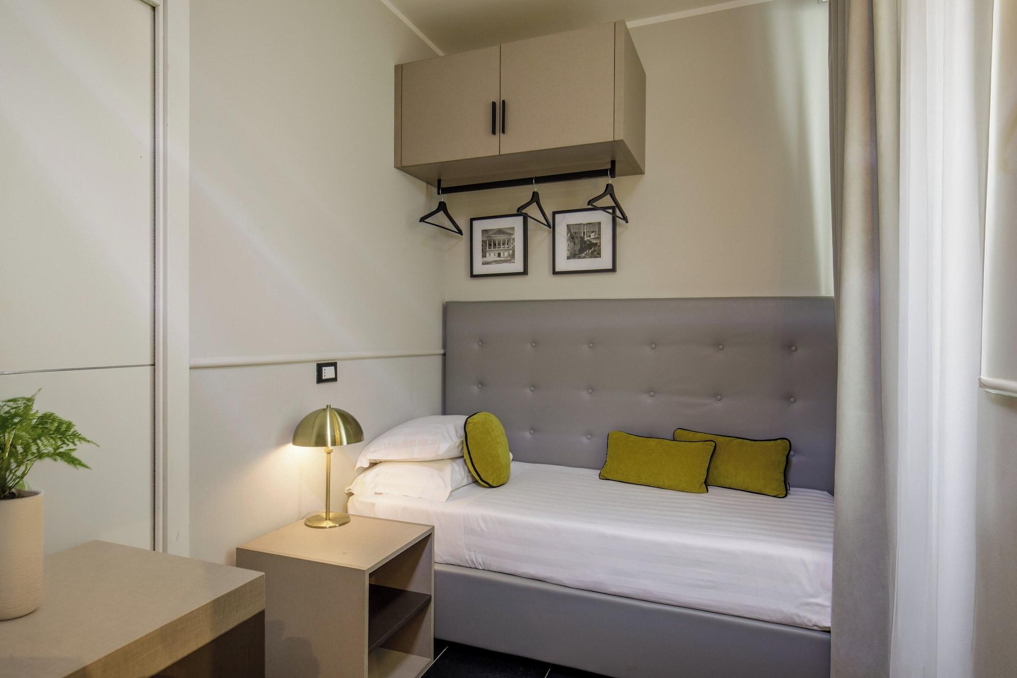 Room, Single, Via Del Corso 81