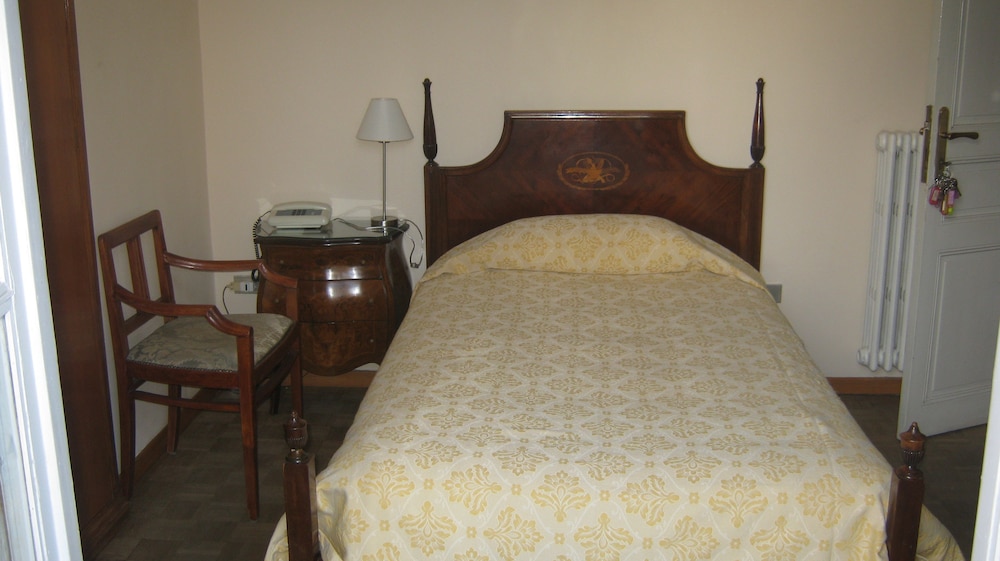 VILLA MARIA HOTEL 16/70