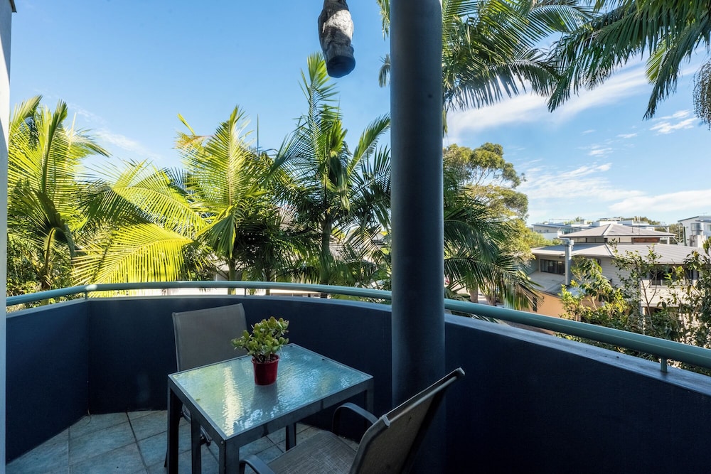 NOOSA RIVER SANDY SHORES 48/65