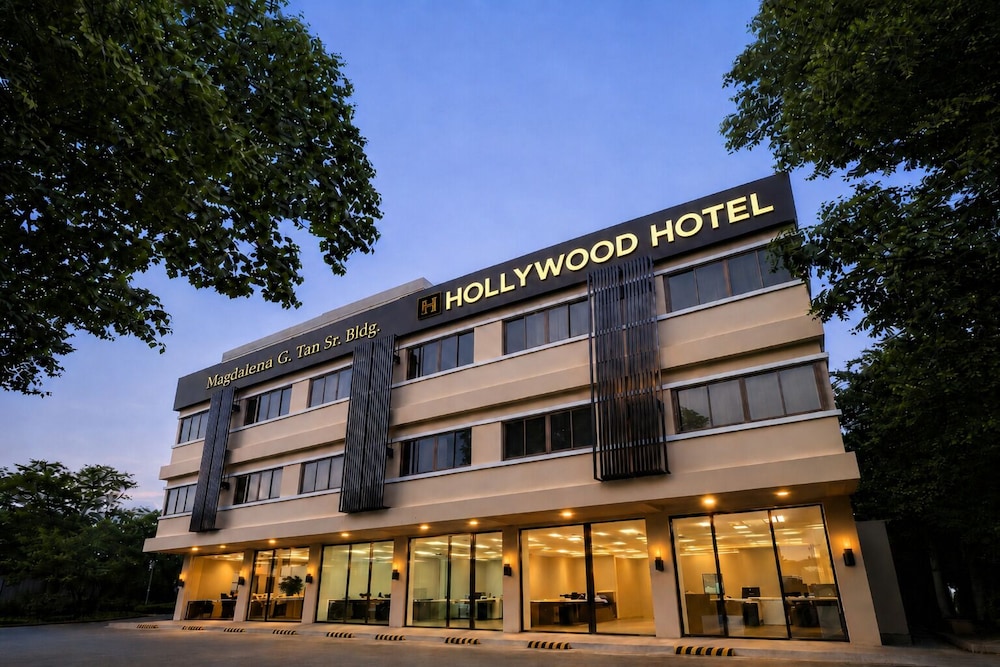 Hollywood Hotel Puerto Princesa 3/66